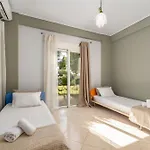 Piperitsa House For Nomads Or Families In The Countryside Apartment Messini