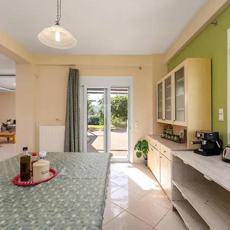 Piperitsa House For Nomads Or Families In The Countryside * Μεσσήνη