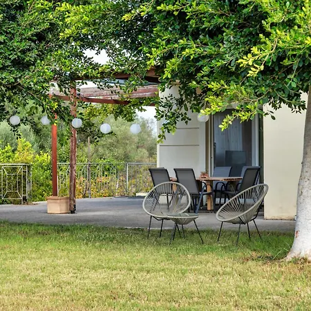 Piperitsa House For Nomads Or Families In The Countryside * Messíni