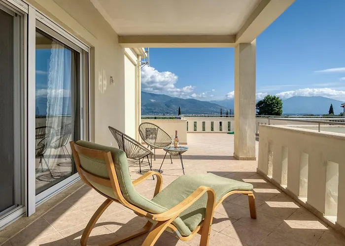 Piperitsa House For Nomads Or Families In The Countryside