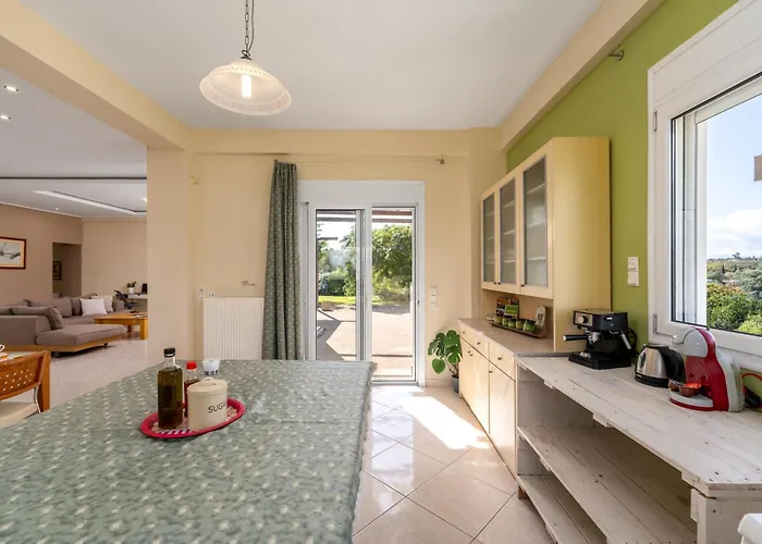 Piperitsa House For Nomads Or Families In The Countryside * Messíni