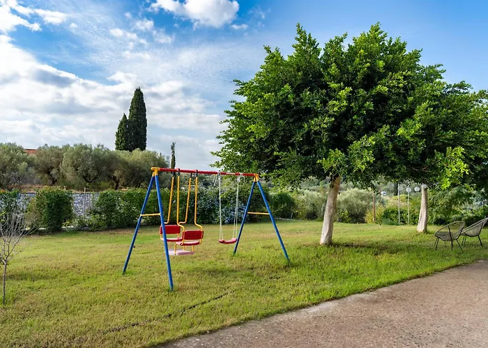 아파트 Piperitsa House For Nomads Or Families In The Countryside Messíni